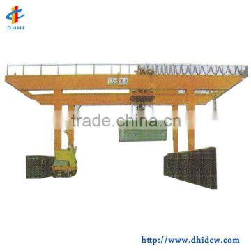 Rail-mounted Container Crane