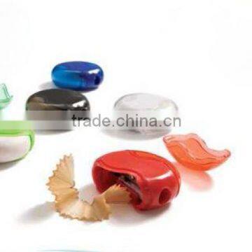 2in1 eraser and pencil sharpener Cap ends cover eraser on one end and collects pencil shavings on the other end