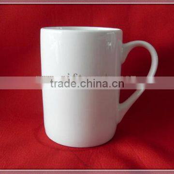 Beautiful novelty footed ceramic mug