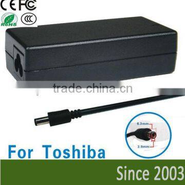 Laptop charger manufacturer replace for TOSHIBA 15v 4a satellite 200 220 300 310 320 330 1555cds 2060 2100 2140xcds