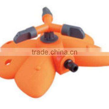 Garden irrigation sprinkler , Plastic 3-arm Sprinkler with Butterfly Base