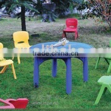 Blowing mold kid's picnic furnitures table and chair