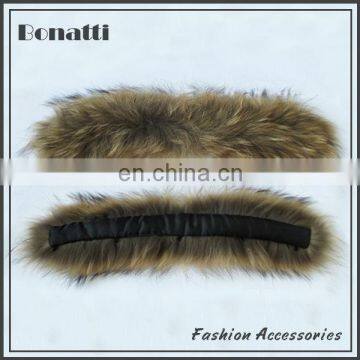 Raccoon dog fur collar