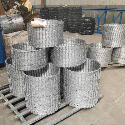 Arame Farpado de Navalha de Aço Inoxidável Preços do Arame Farpado de Navalha para Cercas de Segurança de Fazendas e Prisões