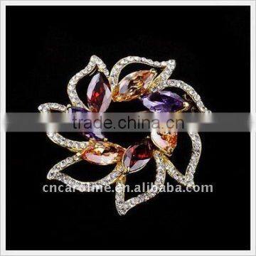 2012 New Design Vintage Crystal Brooch