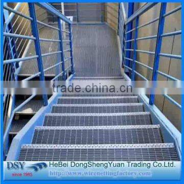 Cheap diamond stainless steel grating in steel grating shelves