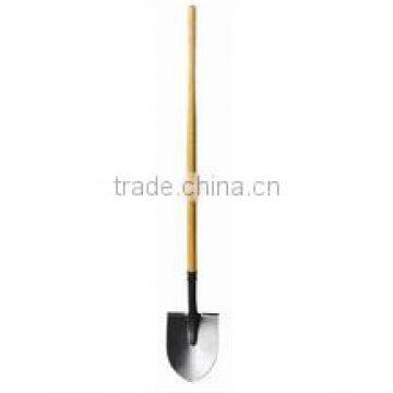 Round Nose Shovel With Long Wood Handle