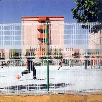 white pvc coated welded wire mesh fence