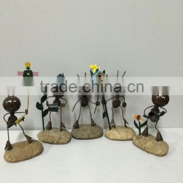 2015 newest design garden ant metal ant decoration painted metal ant ant with flower garden stake ant stakes metal ant garden