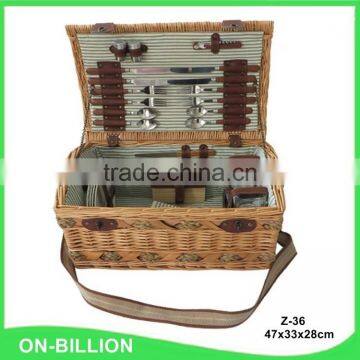 New 4 persons wicker high quality picnic basket