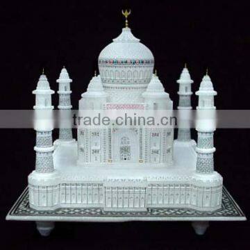 LOVELY VINTAGE MINIATURE MARBLE MODEL TAJ MAHAL IN LINED BOX