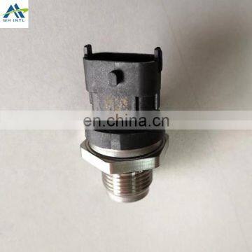 Auto Parts Fuel Rail High Pressure Sensor 5001853014 For RENAULT TRUCKS