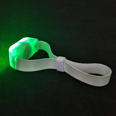 Новые поступления: нальонные LED-браслеты с ДМХ-пультом дистанционного управления, светомугательные LED-браслеты с индивидуальным логотипом