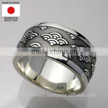 Luxury and Traditional Made in Japan Products Silver and Gold Ring With Stylish