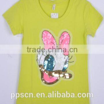 Lovely duck animal appliqued custom t-shirt