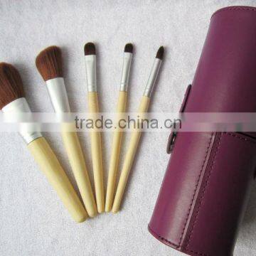 travel size makeup tools