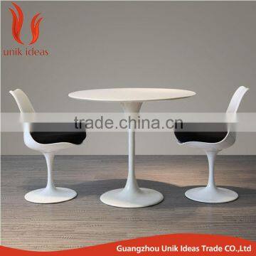 round fiberglass table for dining