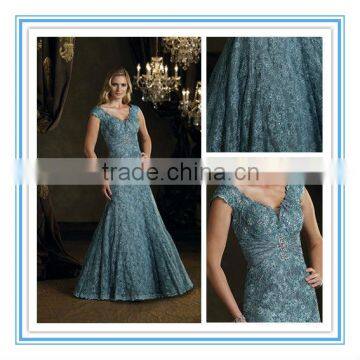 Tip-of-the-Shoulder Modified Mermaid Gown with Front & Back Scalloped V-Necklines Sexy Mother of the Bride Dress (MOMO-3008)                        
                                                Quality Choice