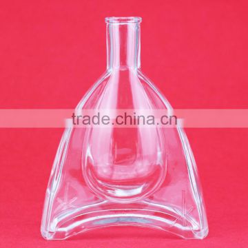 High quality glass carboy english letter liquor bottle minion liquor bottle