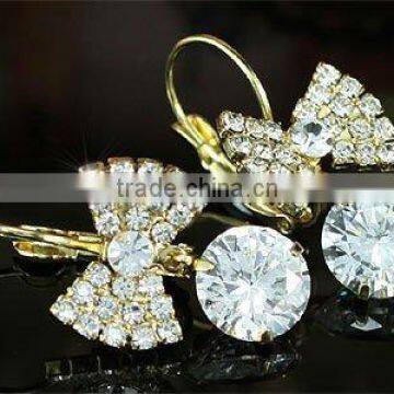 Bow Gold Plate Earrings use Austrian Crystal CSE118