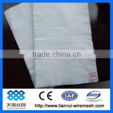 Short fiber needle punched polyester geotextile