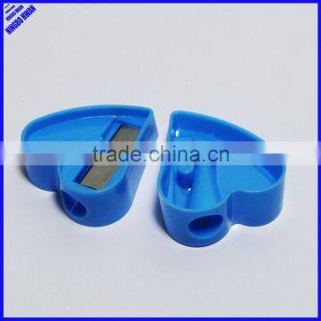 One Hole Plastic Novelty Heart Shaped Pencil Sharpener photo-3