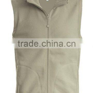 Men Zip Through Microfleece Gilet photo-1
