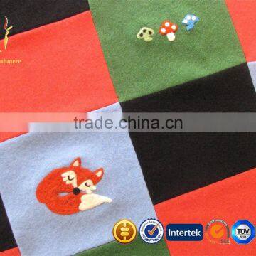 Pure Cashmere Wool Travel Blanket With Animals photo-3