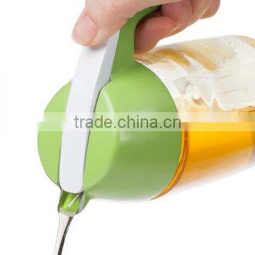 SINOGLASS Trade Assurance 250ml Glass Bottle Unique Spout Dripless Honey Dispenser Glass Honey Jar