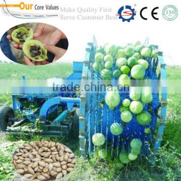 Combine type watermelon seeds extractor with picker