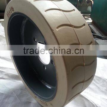 China Solid Non Marking Pneumatic Forklift Tires White photo-4