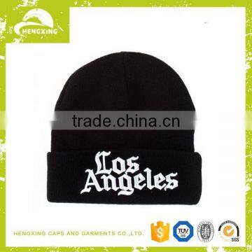 Factory price bobble beanie in navy