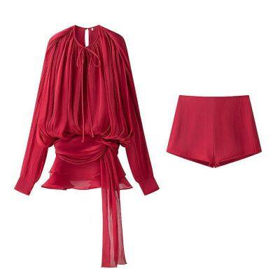 Europ?ische und amerikanische Stilquelle Temperament Laternenfadenkleid, Frauenfrühlingsneues Kurzskirt, unregelm??ige Lotusblattschnürung an der Taille, seitliche Bindung