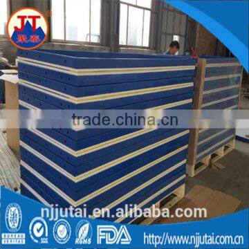 Outdoor ground hockey rink HDPE fence barriers