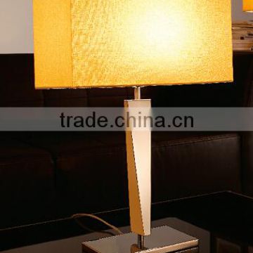 2016 new design modern table lamp for hotel