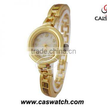 Rose Gold women's name brand wrist watch Shell dial and Japan movement.