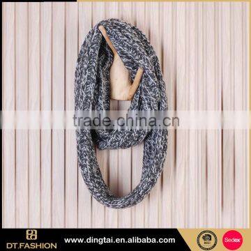 Dynamic latest knitted winter originality plaid wool scarf