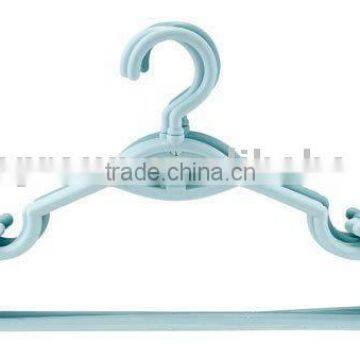 40cm plastic clothes hanger and dryer