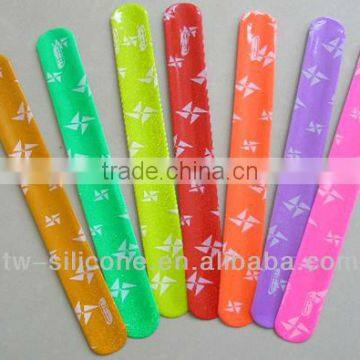 Bright color silicone reflective slap bracelets