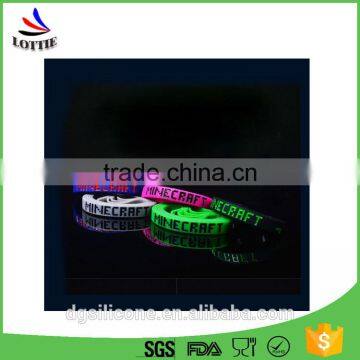 China Manufacturer BPA Free 100% Food Grade Silicone Wristbands photo-3