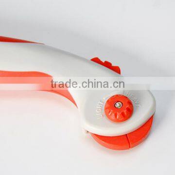 28mm Craft Ergonomic Soft Crip Rotary Cutter photo-2
