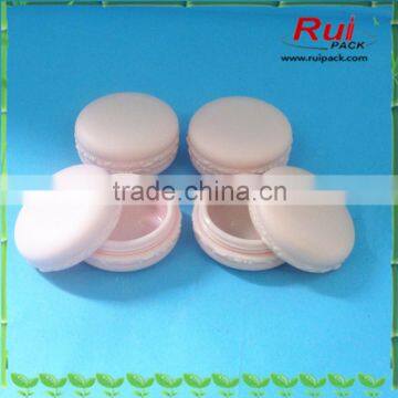 Cute cake shape plastic cream jar,attractive cosmetic cream jar container