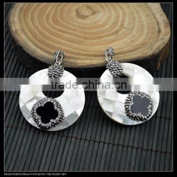 LFD-0033P ~ Wholesale Round Shape White Shell Pave Rhinestone Crystal Charms Pendants For Necklace Jewelry