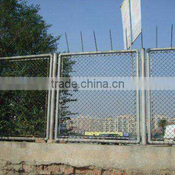 chain link wire fence