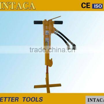 hydraulic pavement breaker