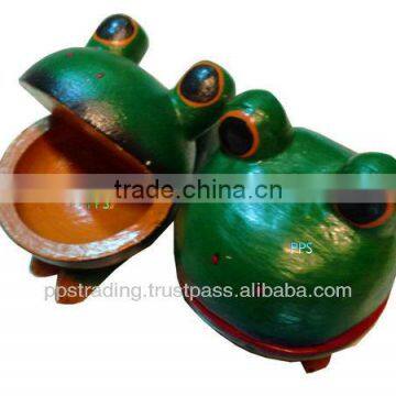 Wooden animal box