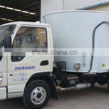 Auto Hydraulic 4x4 Driven Feed Mixer Truck/self Loading Mixer Feeder photo-2