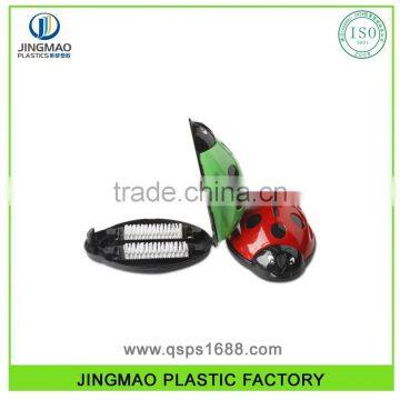OEM Service PP Materical Insect Shape Plastic Carpet Cleaning Brush photo-1