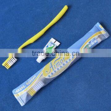 Hot Sale Good Quality Disposable Toothbrush with Toothpaste