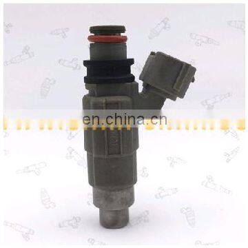 Auto engine Parts Fuel Injector CDH390 Nozzle For Japanese Cars Fuel Injection System